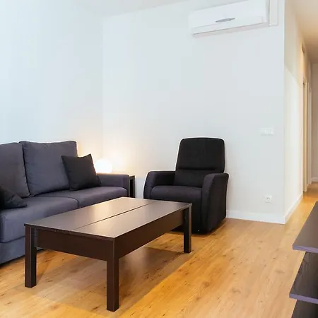 Urban Apartment *